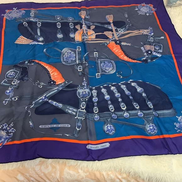 Hermes scarf - Picture 1 of 6